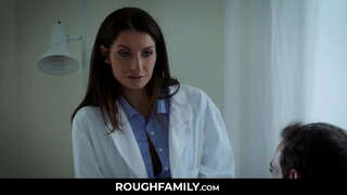 Silvia Sage undersøger hendes søn &amp; #039;s pik erektion