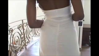 Nyomi አሁን የእሷ ይታያል ደረጃ