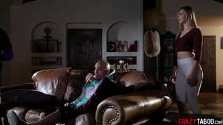 ���ယ် Jillian Janson knelt စို့နှင့်ကြီးမားတဲ့ငပဲနှင့်ပျော်မွေ့အမာခံလာျစုတ်ပြီးနောက်