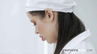 Makan di dapur! Menggoda gadis Cassie Api senang dengan itu BBC daging, mengambil ini jauh ke dalam vagina sehingga ia adalah masa untuk beberapa anal ini! Selamat Makan! Penuh dengan Kuis &amp;amp; 1000 Lebih PrivateBlack.com!