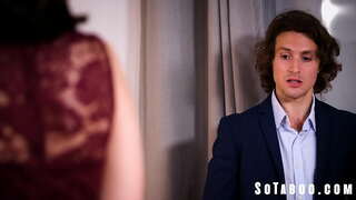 Prom Nokto Kinda Kindles La Pasio Inter Bro Kaj Sis