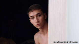 ���රුණ ලිංගික පක්ෂ - නැරඹිය ලෙස ඔවුන් යන්න පරම වල් ගමන් ඔහුගේ මුහුණ සහ කුකුළා