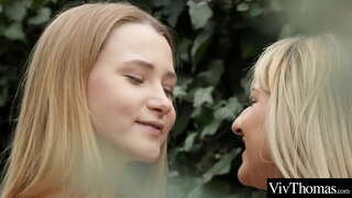 Սեռական ընկերուհի դեռահաս սեքս միմյանց թաց փիսիկ