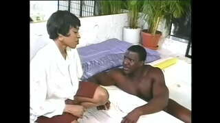 ̚�이 좋은 검은 친구가 행복을 그리고 아름다운 fuious 레이디